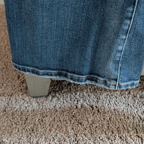 Good American Good Legs Crop Mini Bootcut Jeans - Picture 4 of 7